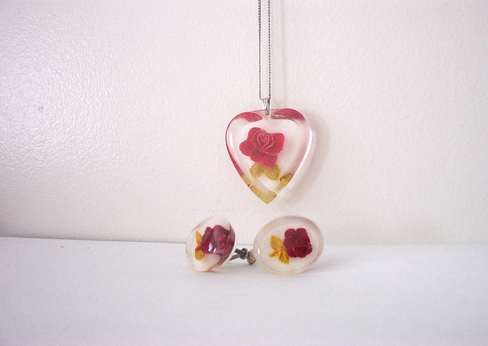 Vintage Lucite Rose Pendant Necklace And Earrings Set
